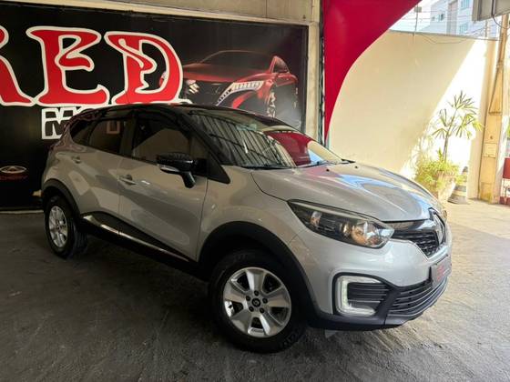 RENAULT CAPTUR 1.6 16V SCE FLEX LIFE X-TRONIC RENAULT CAPTUR 1.6 16V SCE FLEX LIFE X-TRONIC